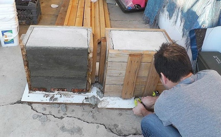 Скамья на бетонных опорах своими руками
